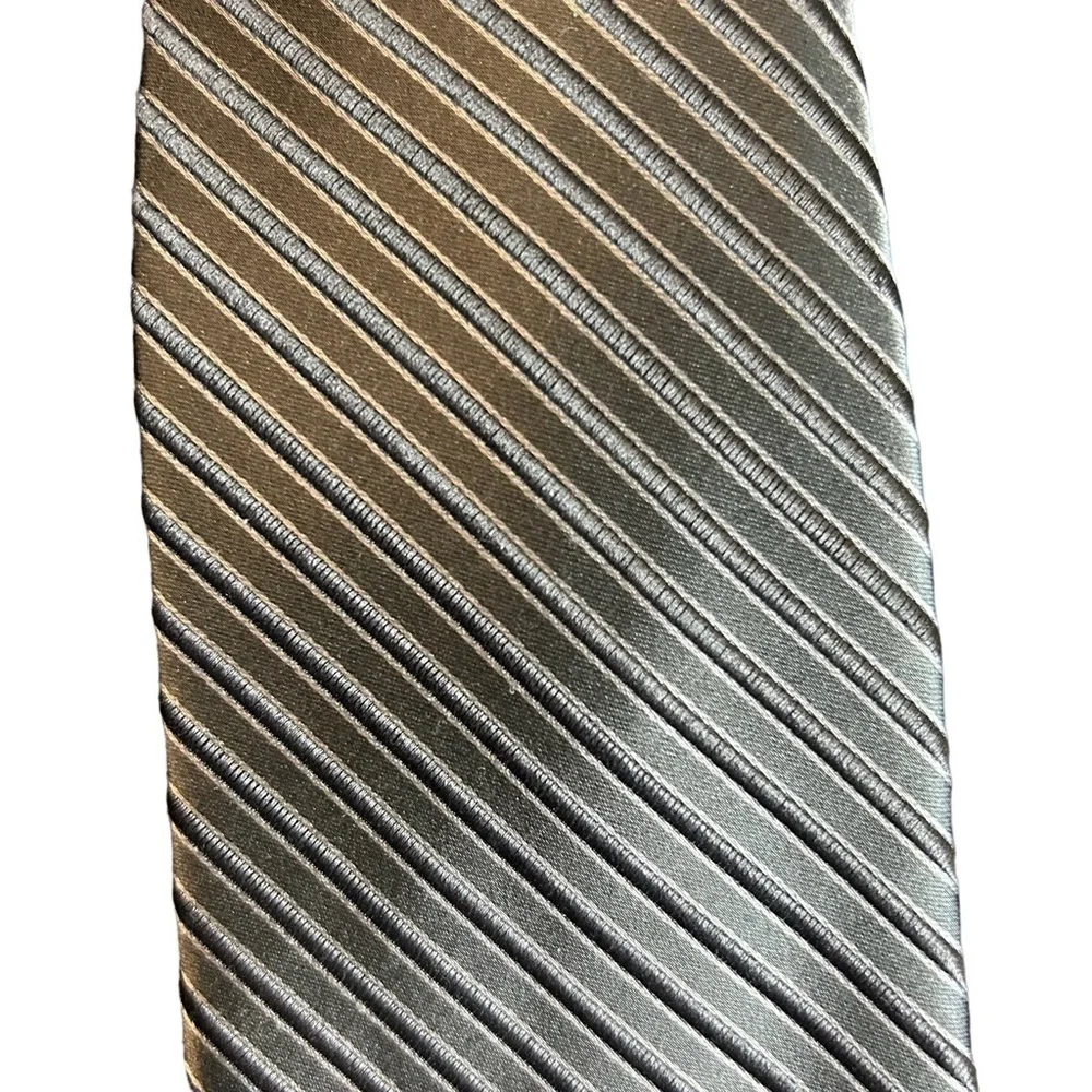 Express 100% Silk Shades of GrayTextured Tie NWT